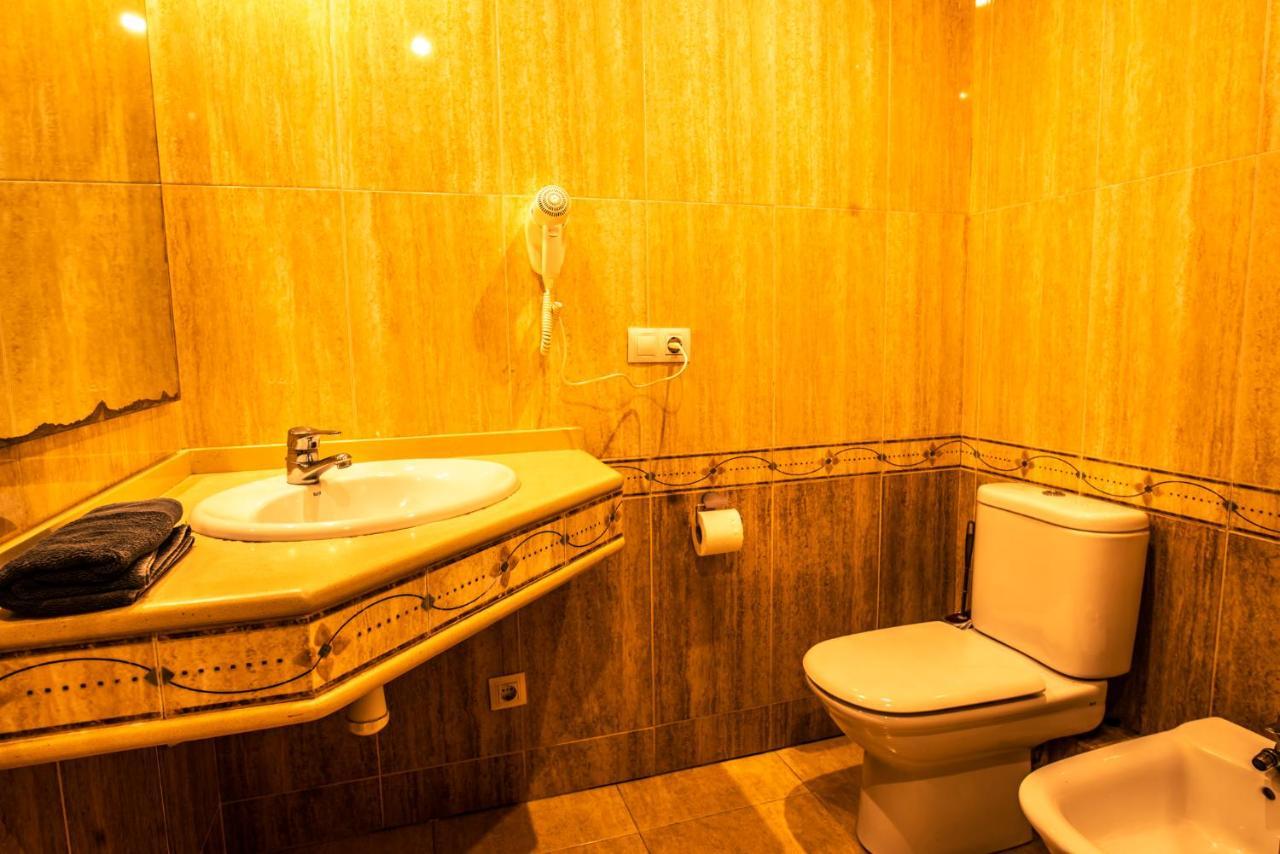 Apartaments Yaco Лорет де Мар Екстериор снимка