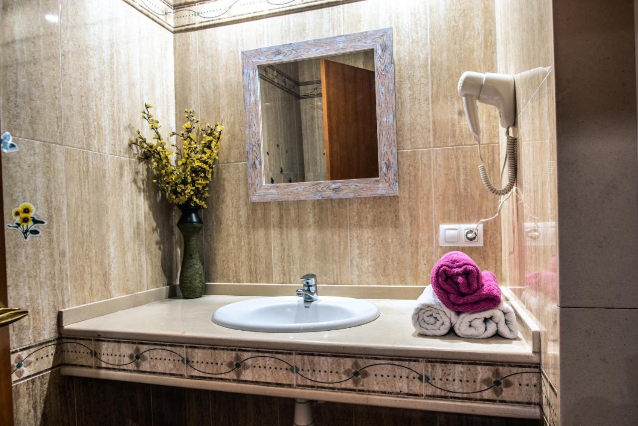 Apartaments Yaco Лорет де Мар Екстериор снимка