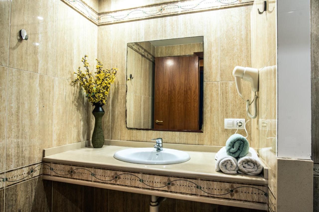 Apartaments Yaco Лорет де Мар Екстериор снимка